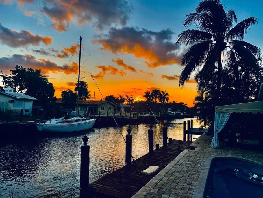 Beachway Per Ankh Pompano Beach Exterior foto